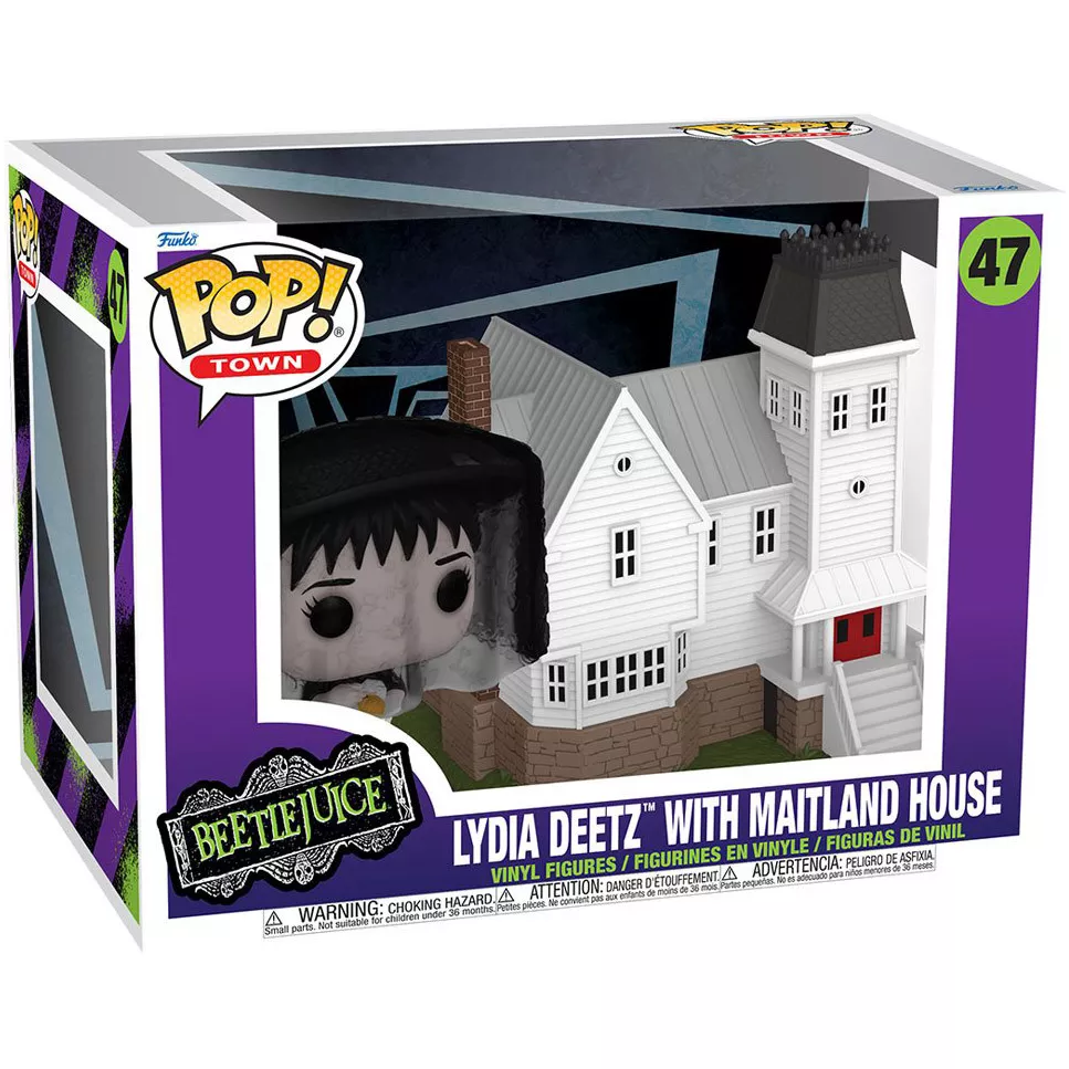 Lydia Deetz with Maittland House Box